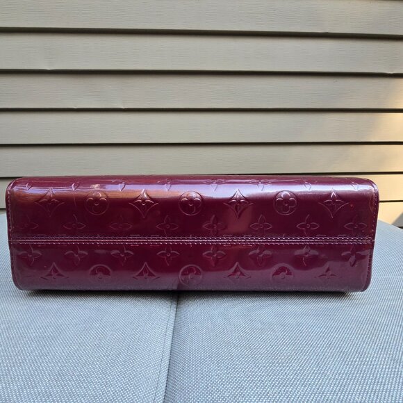 Louis Vuitton Roxbury Drive Vernis Amarante - Picture 12 of 12